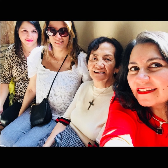 Meet your Posher, Rose - Picture 3 of 4